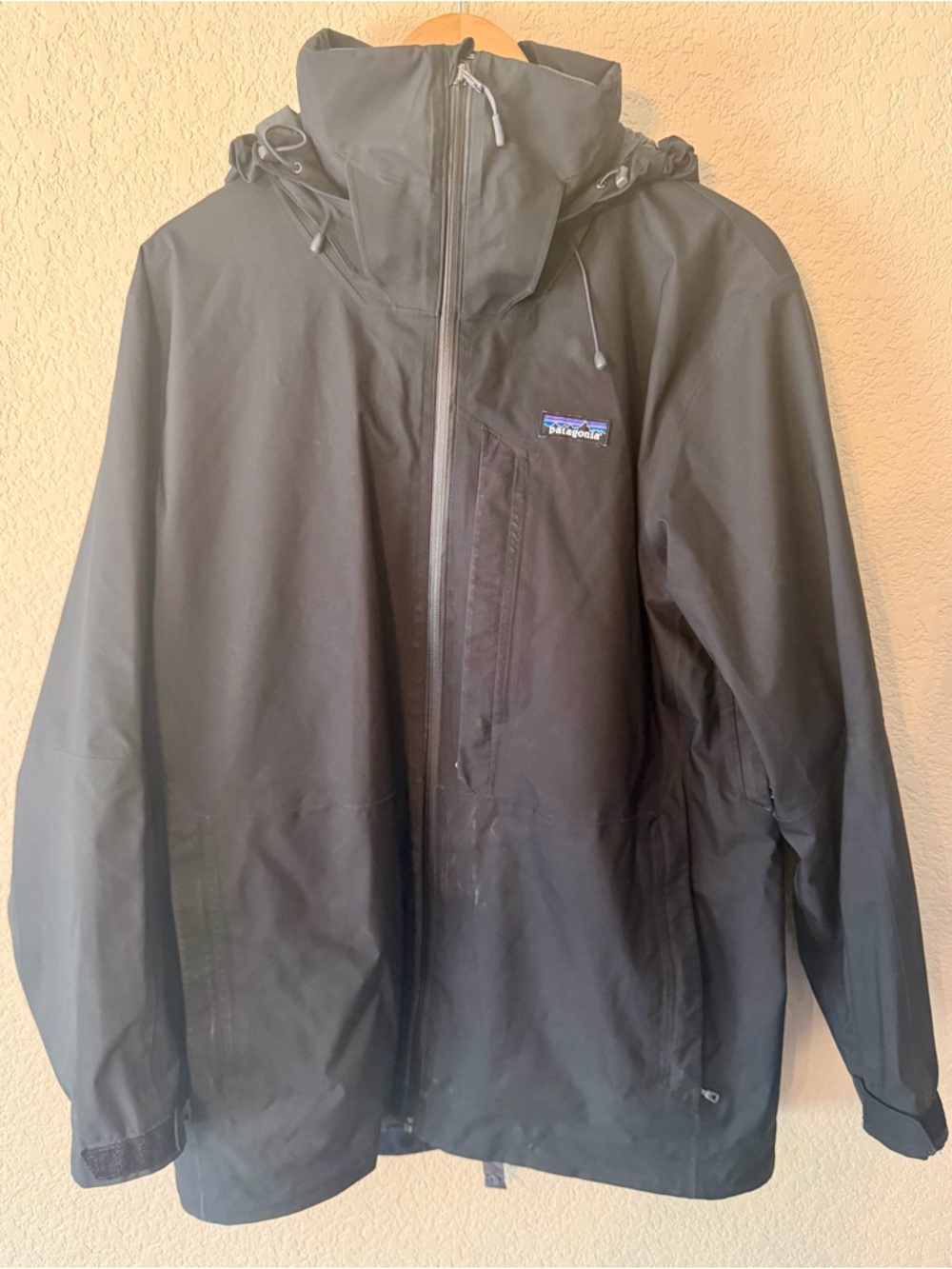 Patagonia Men's Snowshot Jacket SHELL, Size Medium, Black, Some Wear On Front